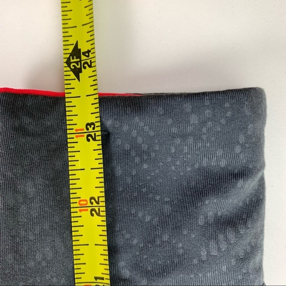 Running  Room Fit - Wear Size Medium - Picture 11 of 11